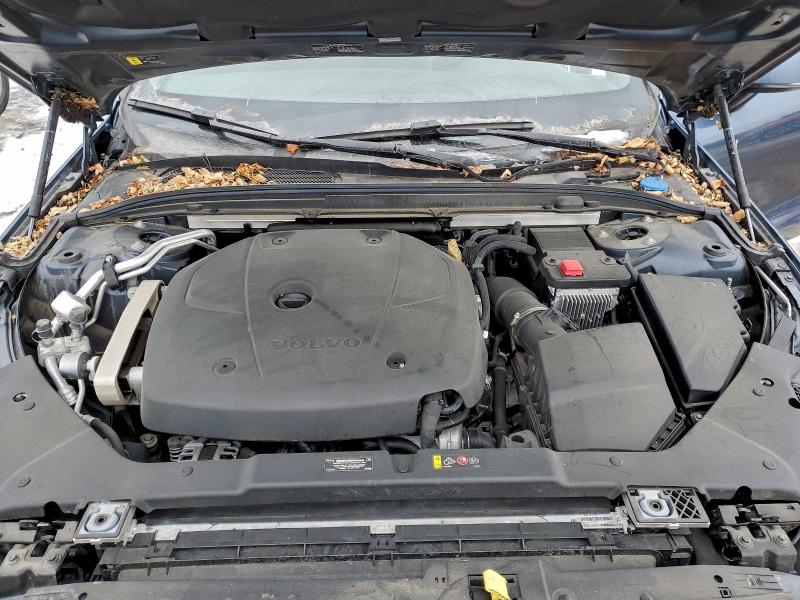 Фото 11 - VOLVO V60