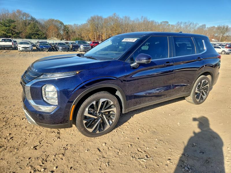 Фото 1 - MITSUBISHI OUTLANDER