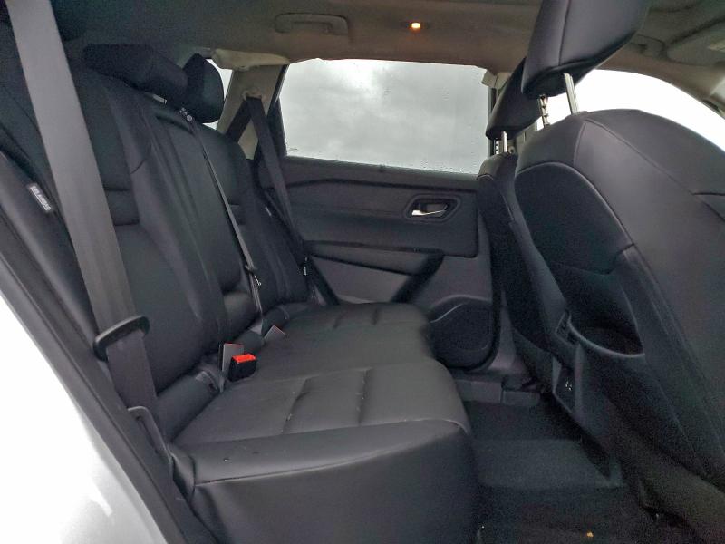 Фото 11 - NISSAN ROGUE