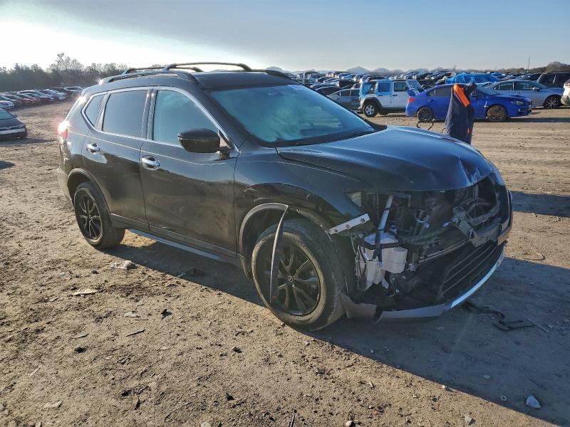 Фото 4 - NISSAN ROGUE