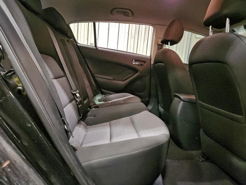 Фото 10 - KIA FORTE