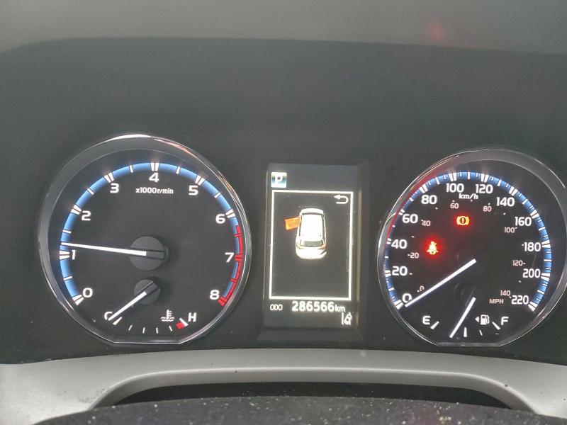 Фото 9 - TOYOTA RAV4