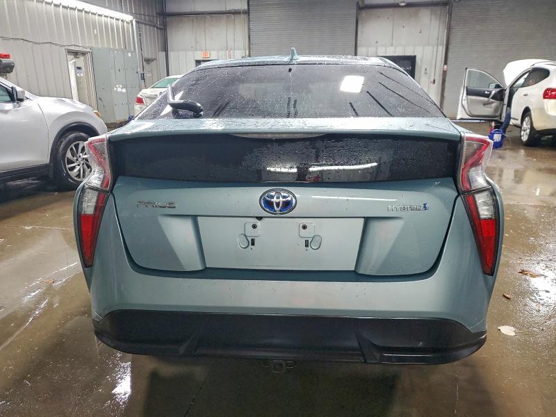 Фото 6 - TOYOTA PRIUS