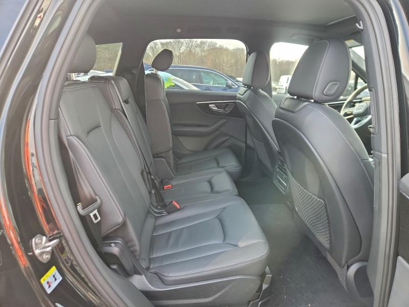 Фото 11 - AUDI Q7