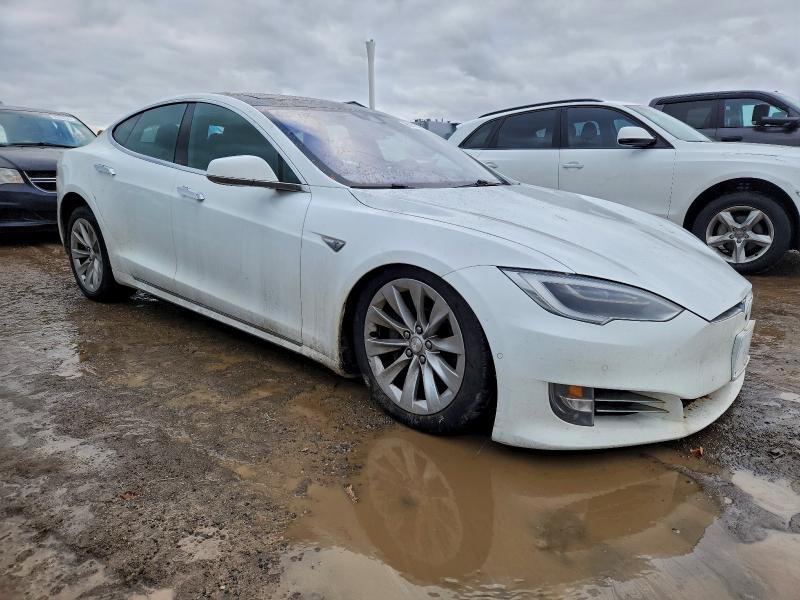 Фото 4 - TESLA MODEL S