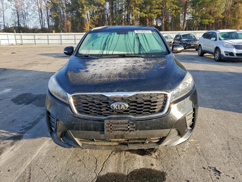 Фото 5 - KIA SORENTO