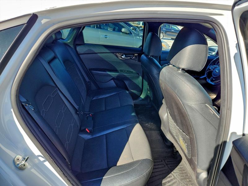 Фото 10 - KIA FORTE