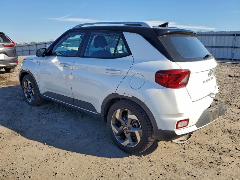 Фото 2 - HYUNDAI VENUE