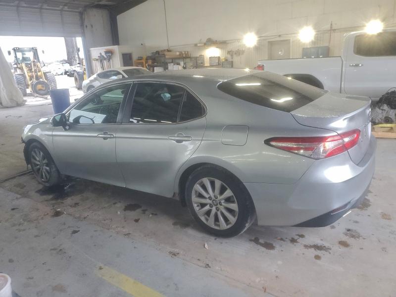 Фото 2 - TOYOTA CAMRY