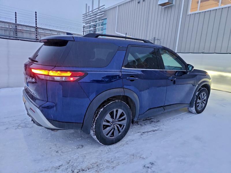 Фото 3 - NISSAN PATHFINDER