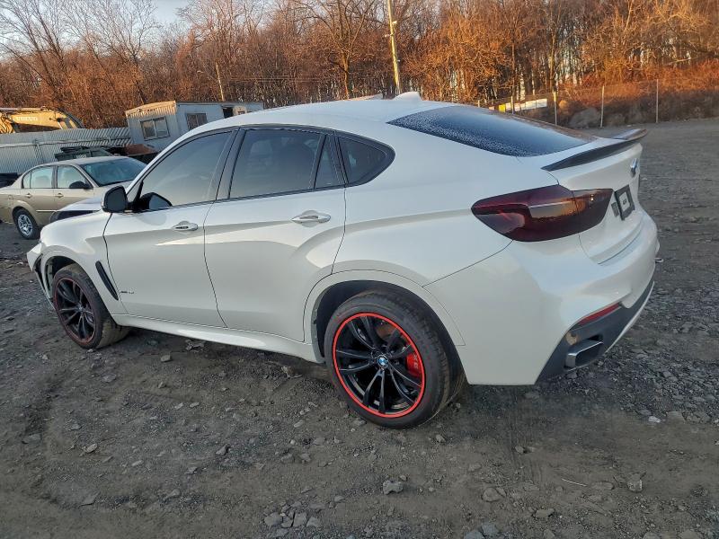 Фото 2 - BMW X6