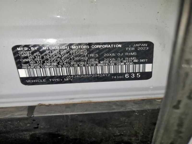 Фото 14 - MITSUBISHI OUTLANDER