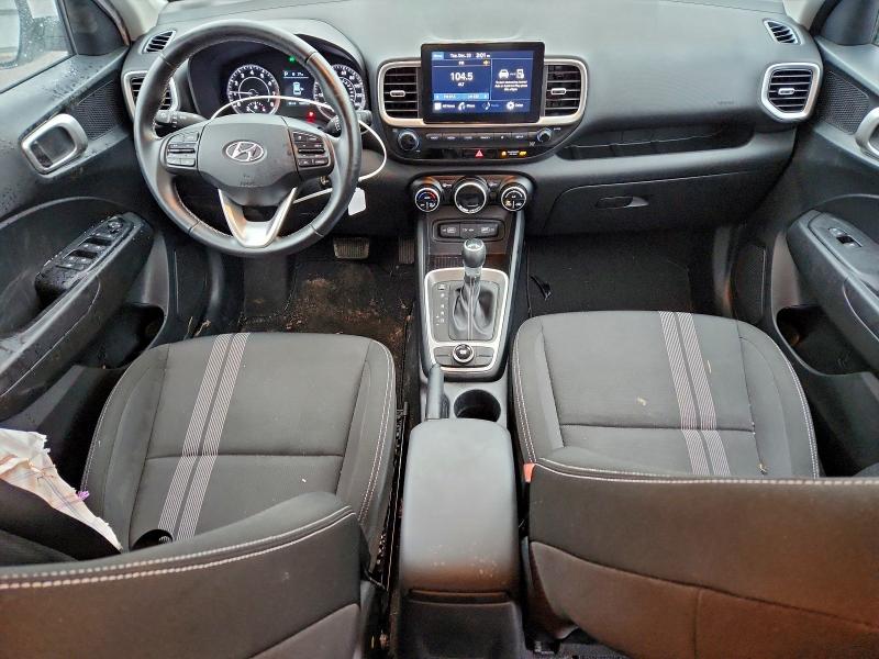 Фото 8 - HYUNDAI VENUE