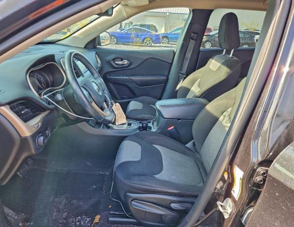 Фото 7 - JEEP GRAND CHER