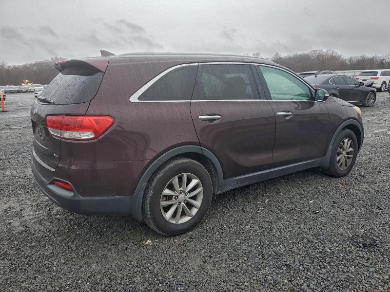 Фото 3 - KIA SORENTO