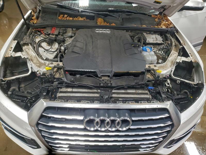 Фото 11 - AUDI Q7