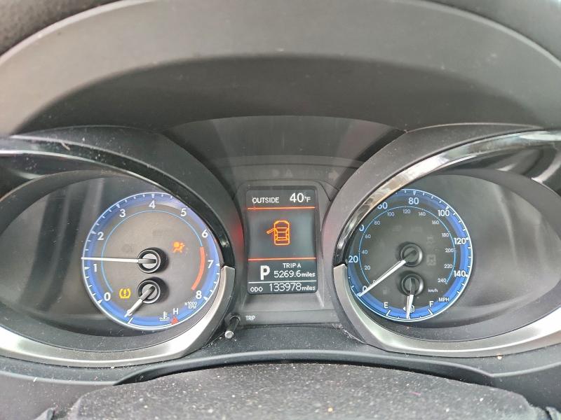 Фото 9 - TOYOTA COROLLA