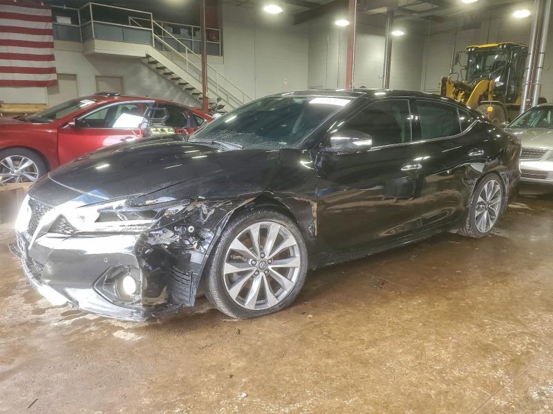 Фото 1 - NISSAN MAXIMA