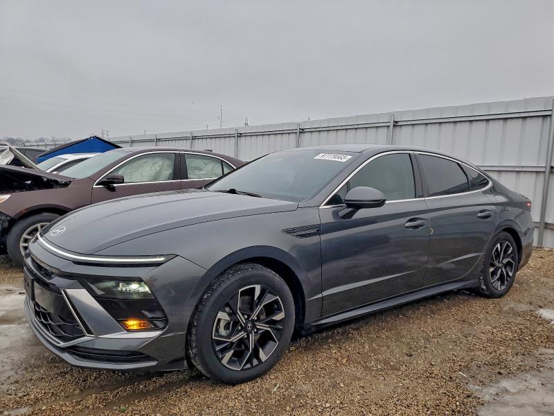 Фото 1 - HYUNDAI SONATA