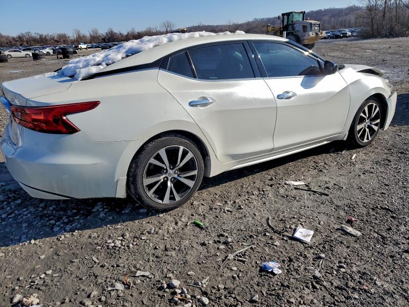 Фото 3 - NISSAN MAXIMA