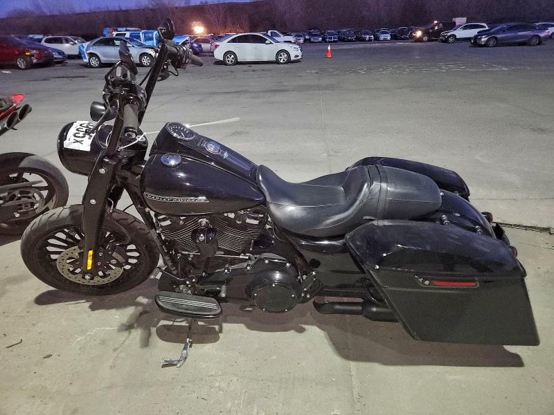 HARLEY-DAVIDSON FL 2018