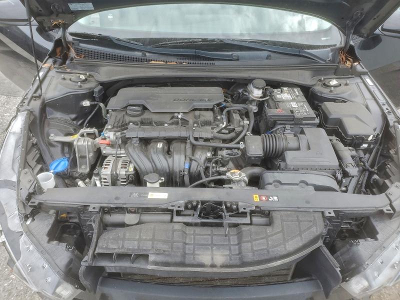 Фото 11 - HYUNDAI ELANTRA