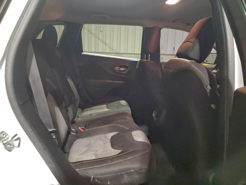 Фото 11 - JEEP GRAND CHER