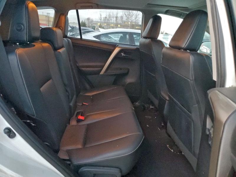 Фото 11 - TOYOTA RAV4