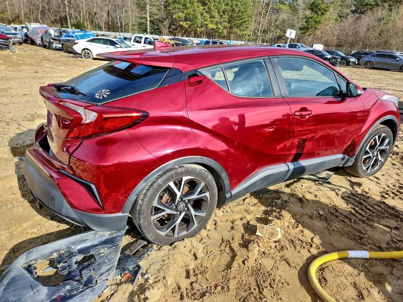 Фото 3 - TOYOTA C-HR