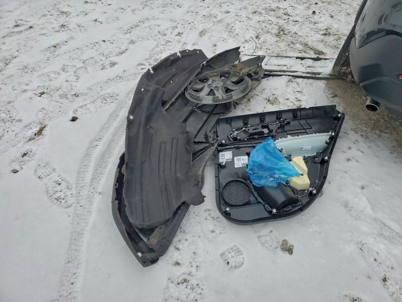 Фото 13 - TOYOTA RAV4