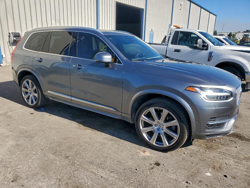 Фото 4 - VOLVO XC90