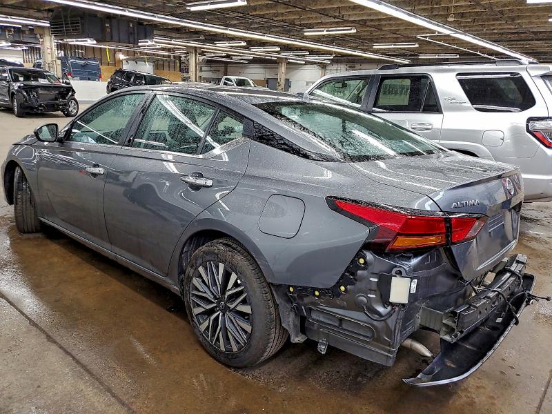 Фото 2 - NISSAN ALTIMA