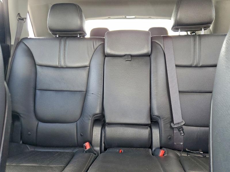 Фото 10 - KIA SORENTO