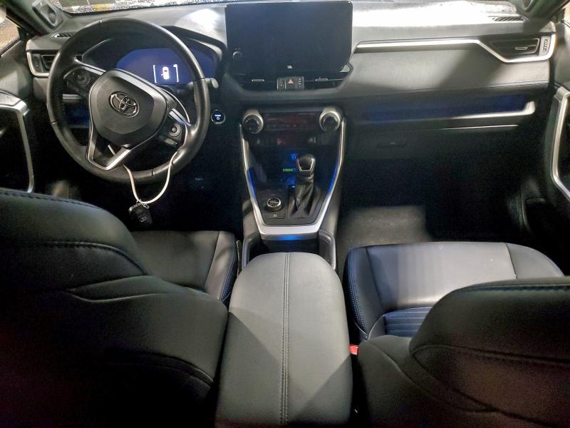 Фото 8 - TOYOTA RAV4