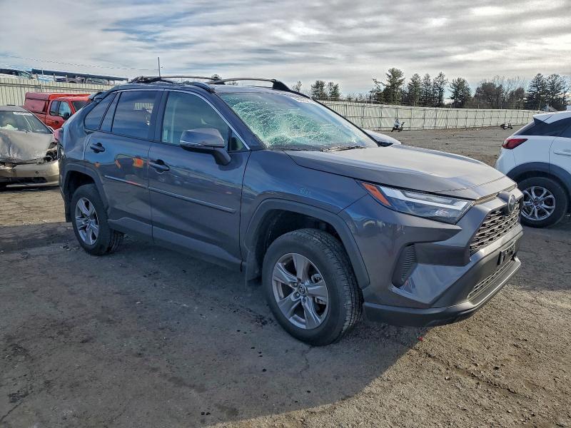 Фото 4 - TOYOTA RAV4