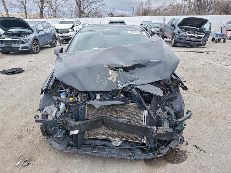 Фото 5 - HYUNDAI ELANTRA