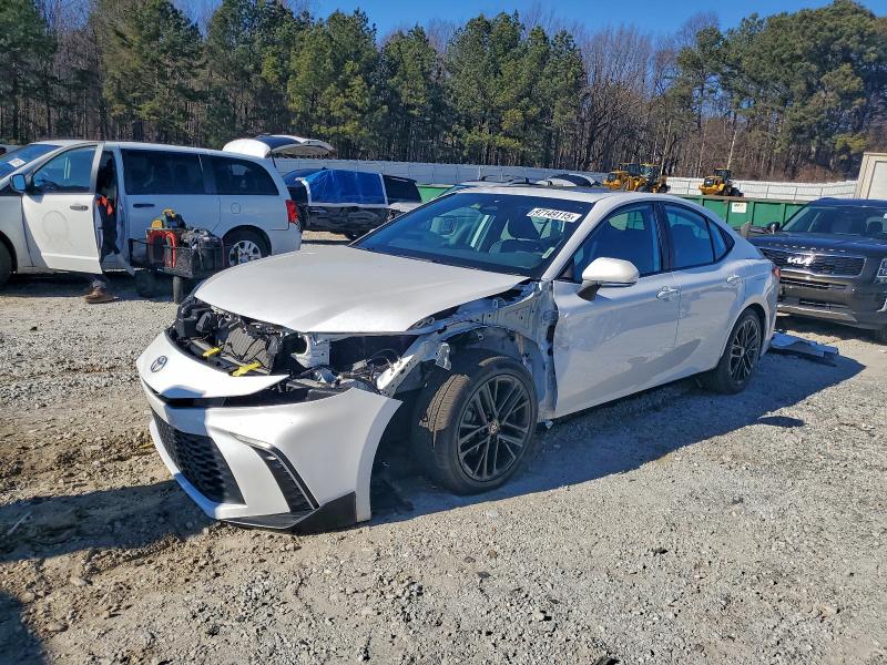 Фото 1 - TOYOTA CAMRY