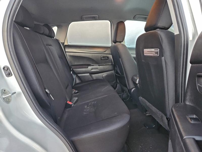 Фото 11 - MITSUBISHI OUTLANDER