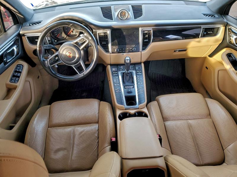 Фото 8 - PORSCHE MACAN