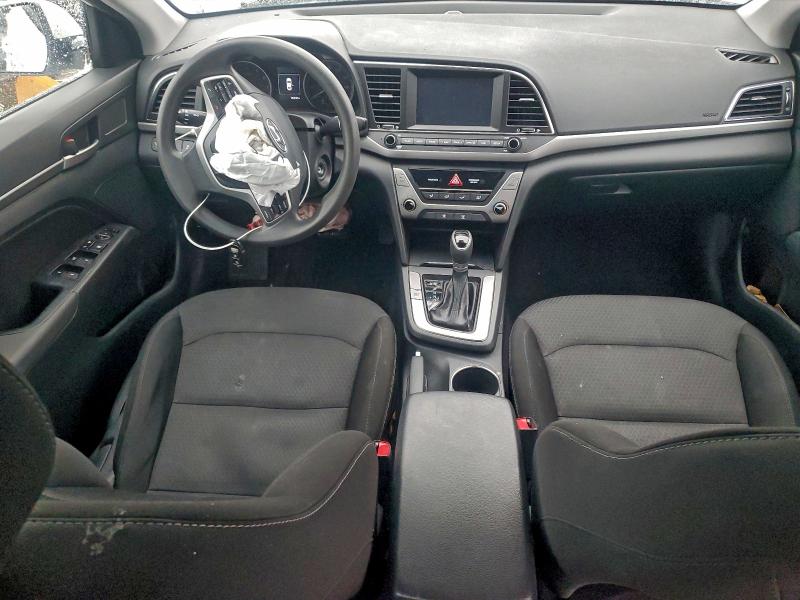 Фото 8 - HYUNDAI ELANTRA