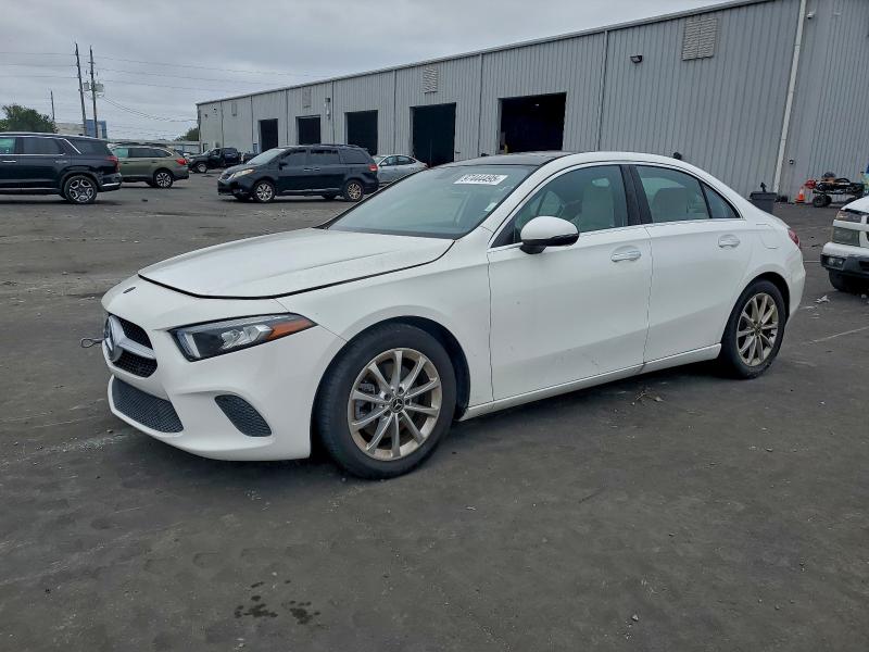 Фото 1 - MERCEDES-BENZ A-CLASS