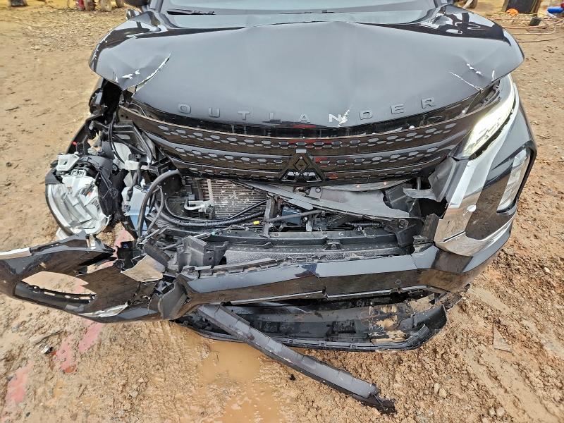 Фото 12 - MITSUBISHI OUTLANDER