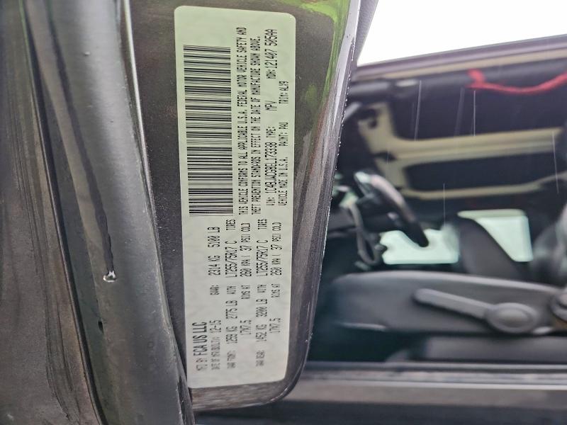 Фото 13 - JEEP WRANGLER