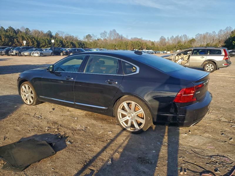 Фото 2 - VOLVO S90