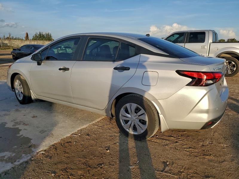 Фото 2 - NISSAN VERSA