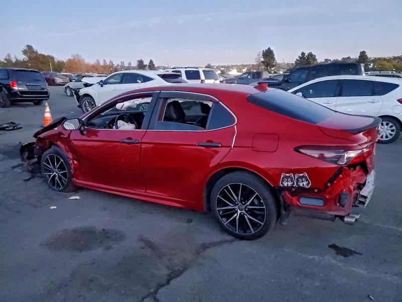 Фото 2 - TOYOTA CAMRY