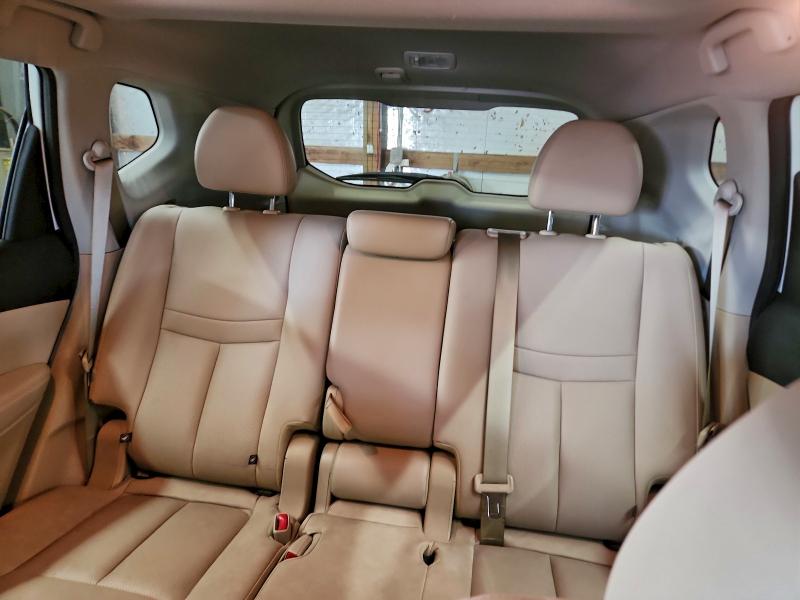 Фото 10 - NISSAN ROGUE