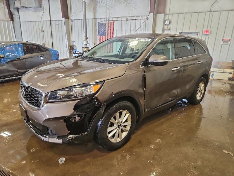 Фото 1 - KIA SORENTO