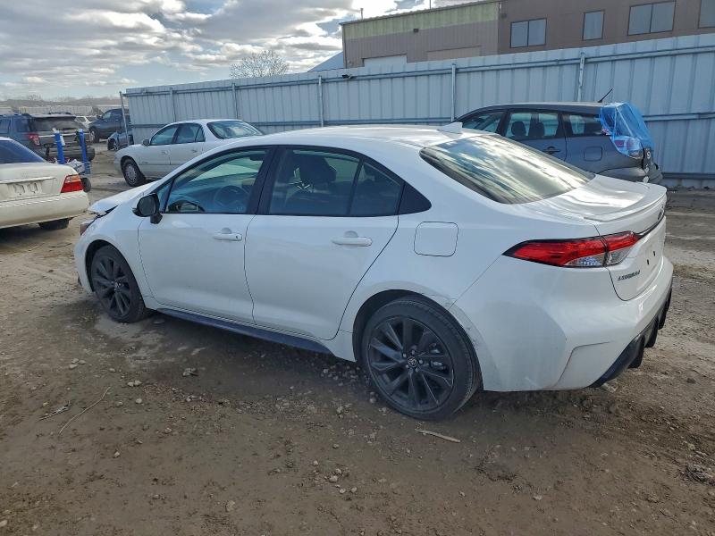 Фото 2 - TOYOTA COROLLA