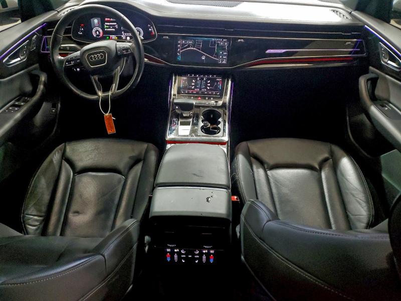 Фото 8 - AUDI Q8